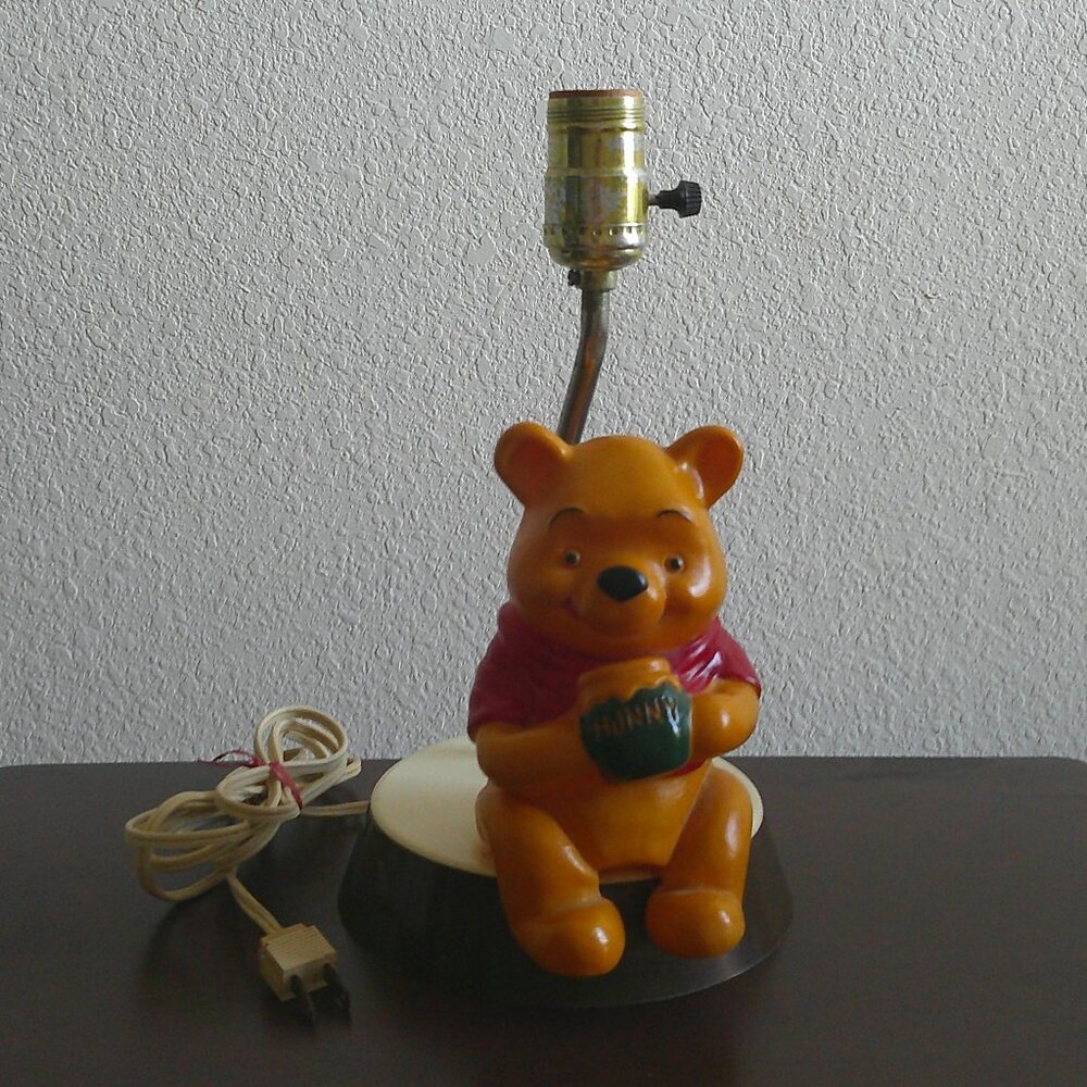 Vintage 1977 Winnie the Pooh 3-way Lamp/Nightlight - works!